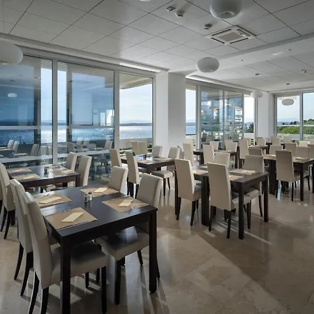 Omorika Hotel 4*
