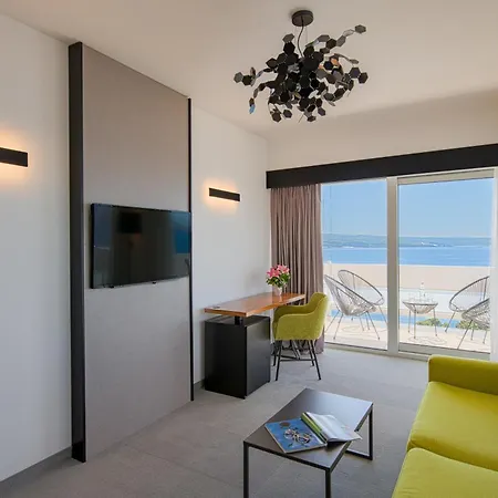 Omorika Hotell 4*