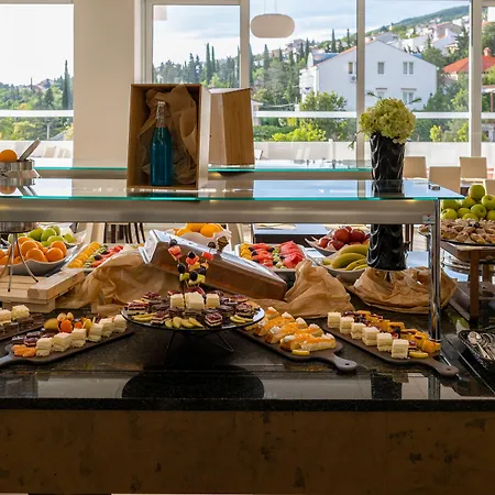 Omorika Hotel 4*