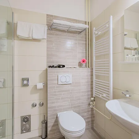 Omorika Hotel 4*
