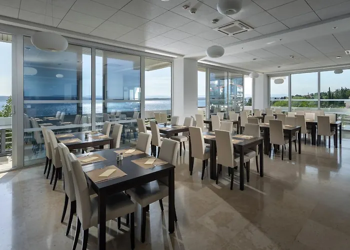 Omorika Hotel 4*