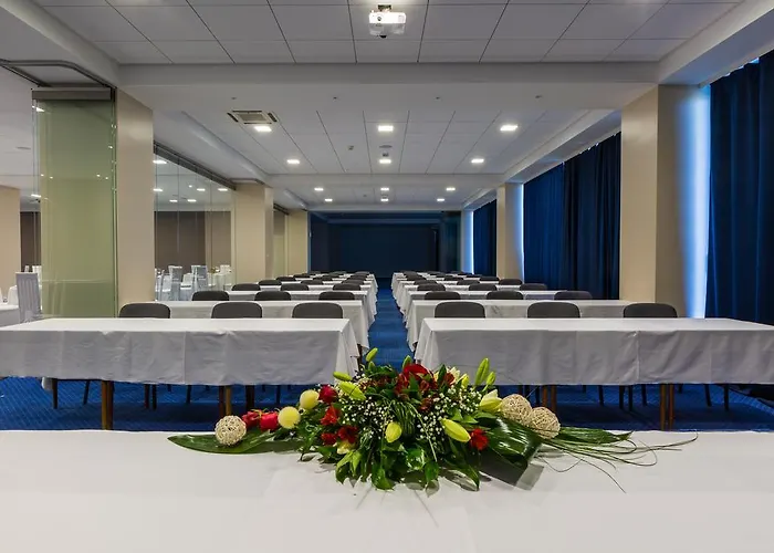 奥莫瑞卡酒店 4*